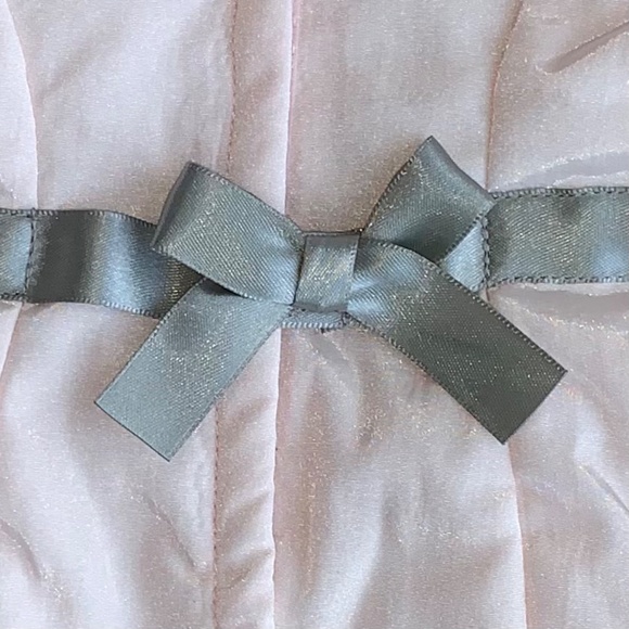 AMERICAN GIRL DOLL Pretty Pink Coat Set Faux Fur Trim Hood Gray Boots - Picture 7 of 9